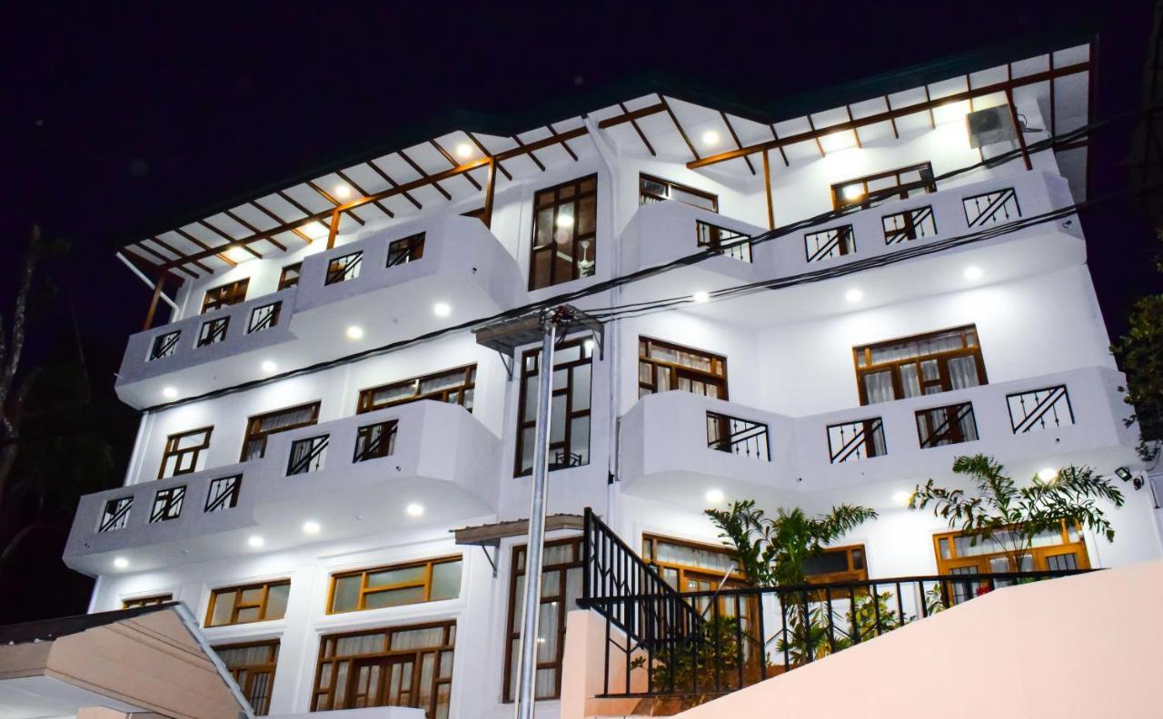 Saru Holiday Apartment - Upto 6 Guests Kandy Bagian luar foto